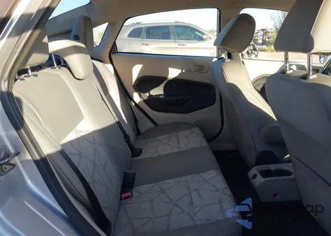 2013 Ford Fiesta Se z USA, uszkodzony, nr VIN 3FADP4BJ6DM174514